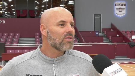 Danezul Kim Rasmussen știe care este marea calitate a Rapidului în Liga Campionilor!. „Jucăm foarte rapid". De ce crede că a crescut Liga Florilor | VIDEO EXCLUSIV