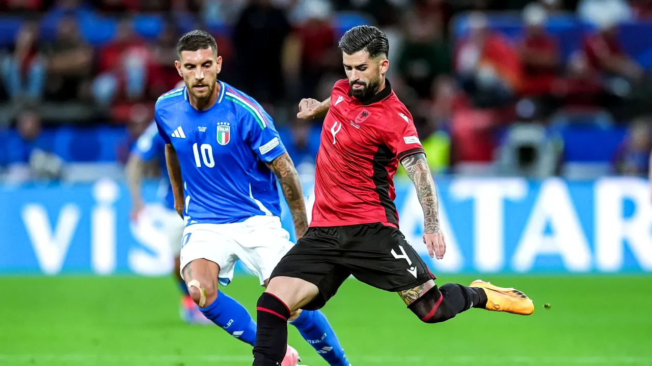 Ce nu s-a văzut la TV după ce UEFA a cenzurat, în direct, imaginile de la Italia - Albania! Secvențele interzise au ieșit la iveală