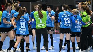 La împlinirea a 6 ani de când a câştigat Cupa EHF, SCM Universitatea Craiova a readus una dintre campioanele de atunci, de la CSM Bucureşti