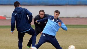 Prețul fixat de Becali lui Chiricheș îl amuză:** "15 milioane?! Lei vechi?"** Fundașul rămâne totuși indispensabil: "Reghe nu își permite să-l lase pe tușă în jocul cu Ajax"