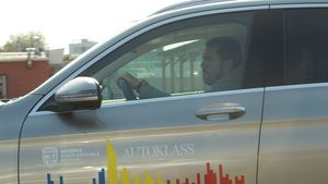 Cosmin Contra se poate lăuda cu un nou bolid de lux! FOTO | Ce cadou a primit selecționerul înaintea "dublei" cu Insulele Feroe și Norvegia