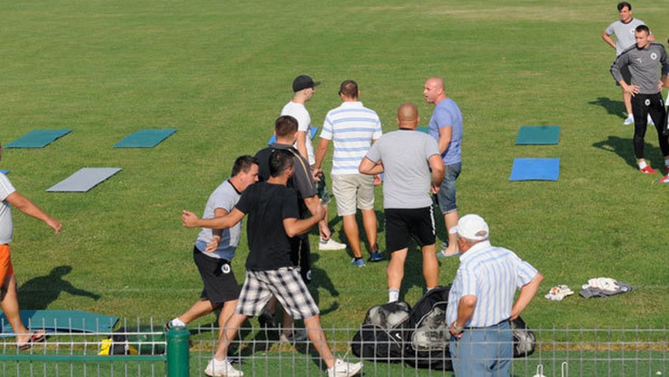 Situație de COȘMAR la "U" Cluj:** un oficial al clubului, amenințat cu un cuțit de un fan! "Mi-a dat cu spray în ochi și m-a lovit!"