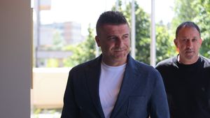 Daniel Niculae a răbufnit când a fost întrebat de hegemonia FCSB: „Nici nu am început bine şi deja nu o poate opri nimeni?”. Ce a spus despre Rapid