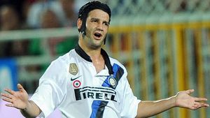 Interesul lui Man. City îl poate readuce pe Chivu la națională!** Cum îl pot convinge milionarii din Anglia să joace sub tricolor pentru CM 2014