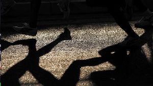 Trofeul obținut de primul câștigător al maratonului la JO, cumpărat cu 655.000 euro