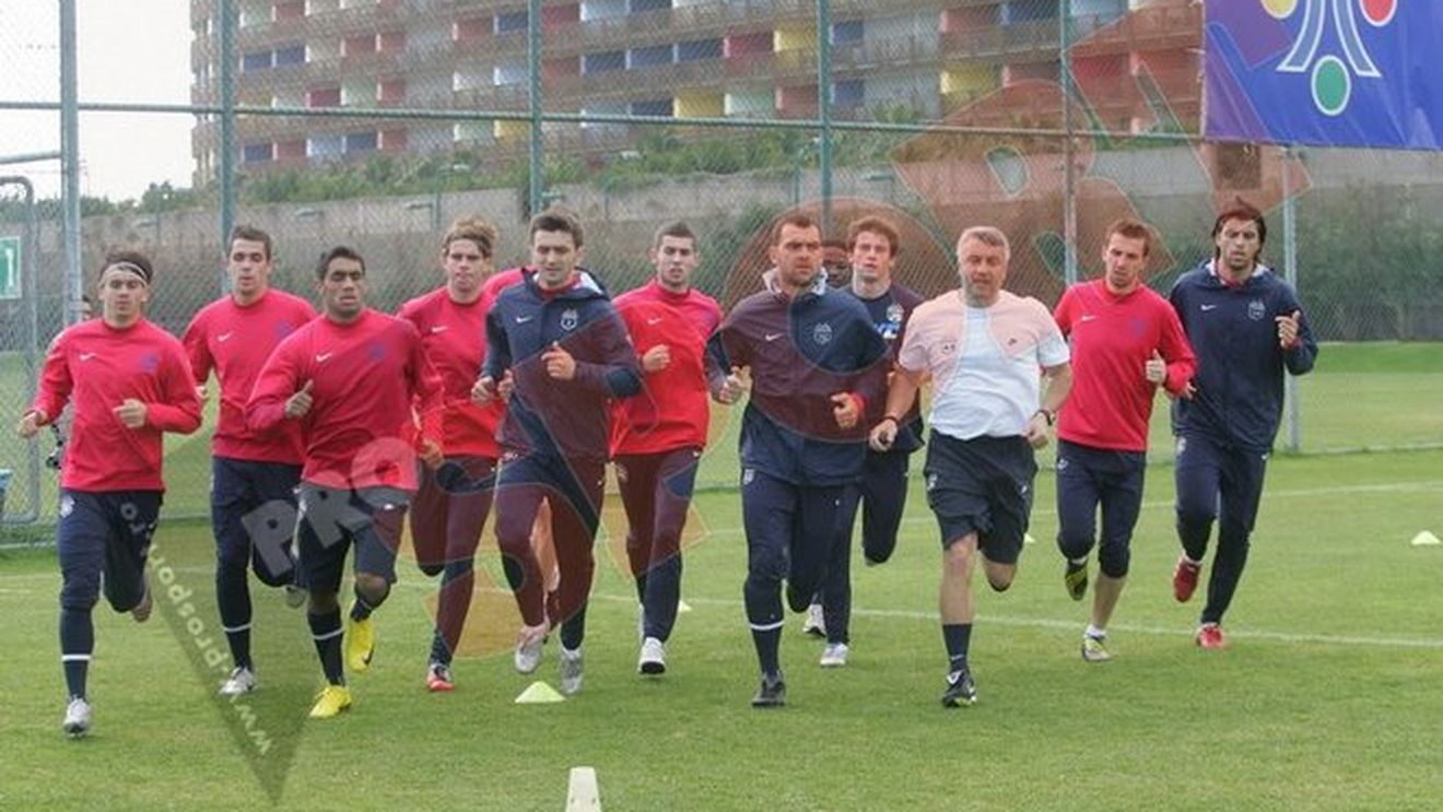 "Poate să spere și Steaua la titlu!** Mai păcălesc pe cineva să joace prost și câștigă!"