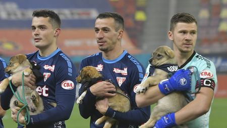 Suporterii de la UTA Arad le-au dat primă jucătorilor după meciul cu FCSB: „Pentru noi, sunteți victorioși!”