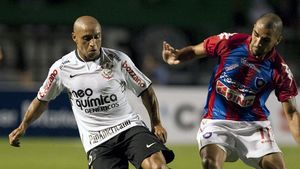 Roberto Carlos vrea să joace până la 42 de ani!** "Încă pot alerga 7-8 kilometri pe meci"