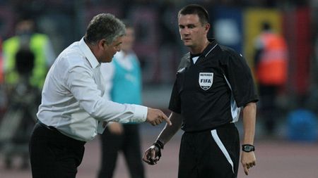 "Deciziile arbitrului sunt definitive! Nu se poate anula o sancțiune decât dacă se vede la TV că e alt jucător!" VEZI REGULAMENTUL