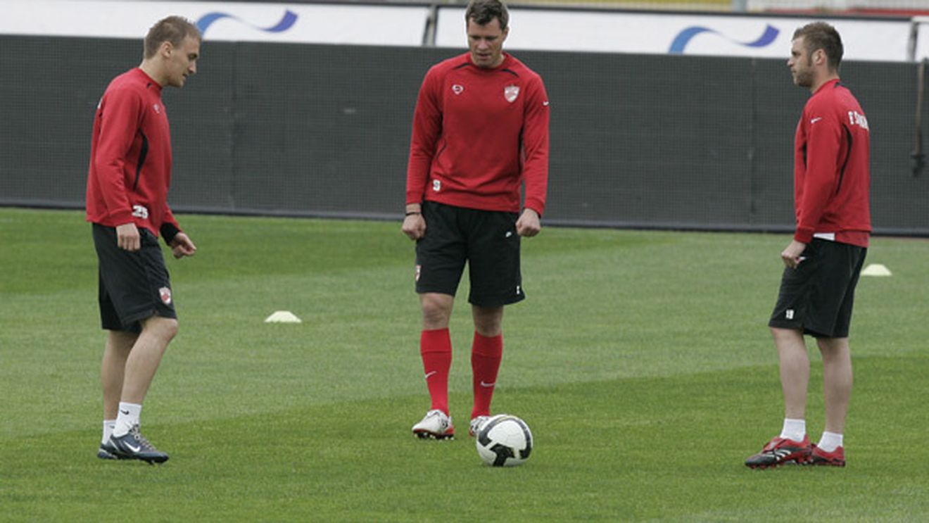 Dinamo susține cantonamentul din această vară în Austria! VEZI amicalele 'câinilor'