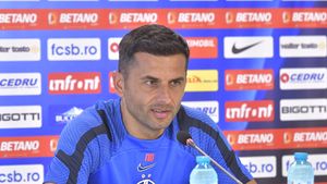 Nicolae Dică, impresionat de un fotbalist de la CFR Cluj! „A luat-o de jos de la Bacău, uite că se poate şi aşa"