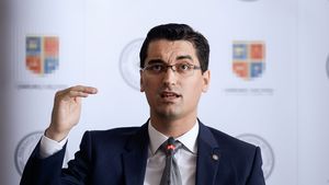 FRF schimbă foaia după drama de la U19! Jucătorii care își scot tricoul vor fi suspendați, iar un gol marcat în prelungiri o să valoreze dublu pe tabelă. Proiectul e deja contestat: "Credeți că jucătorii sunt bătuți în cap?"