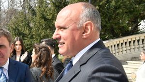 Florin Prunea, reacție dură împotriva lui Gheorghe Mustață: „Dați-l afară pe golanul ăsta, să se ducă unde a mai fost”