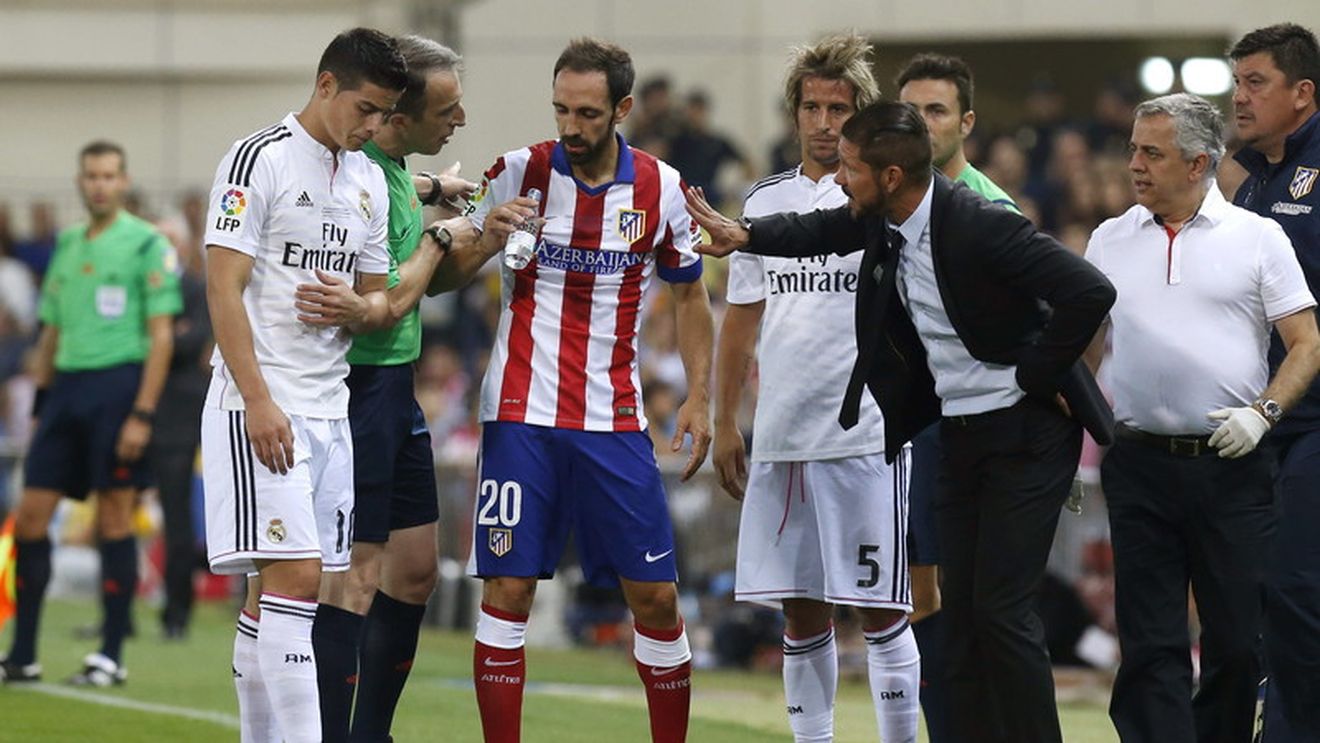 Simeone a fost suspendat opt etape după ce l-a lovit pe al patrulea arbitru de la Supercupa Spaniei