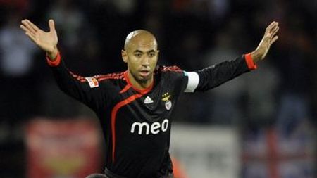 VIDEO** Sperietoare pentru Kapetanos! "Gladiatorul" Pouga, aproape de Steaua!