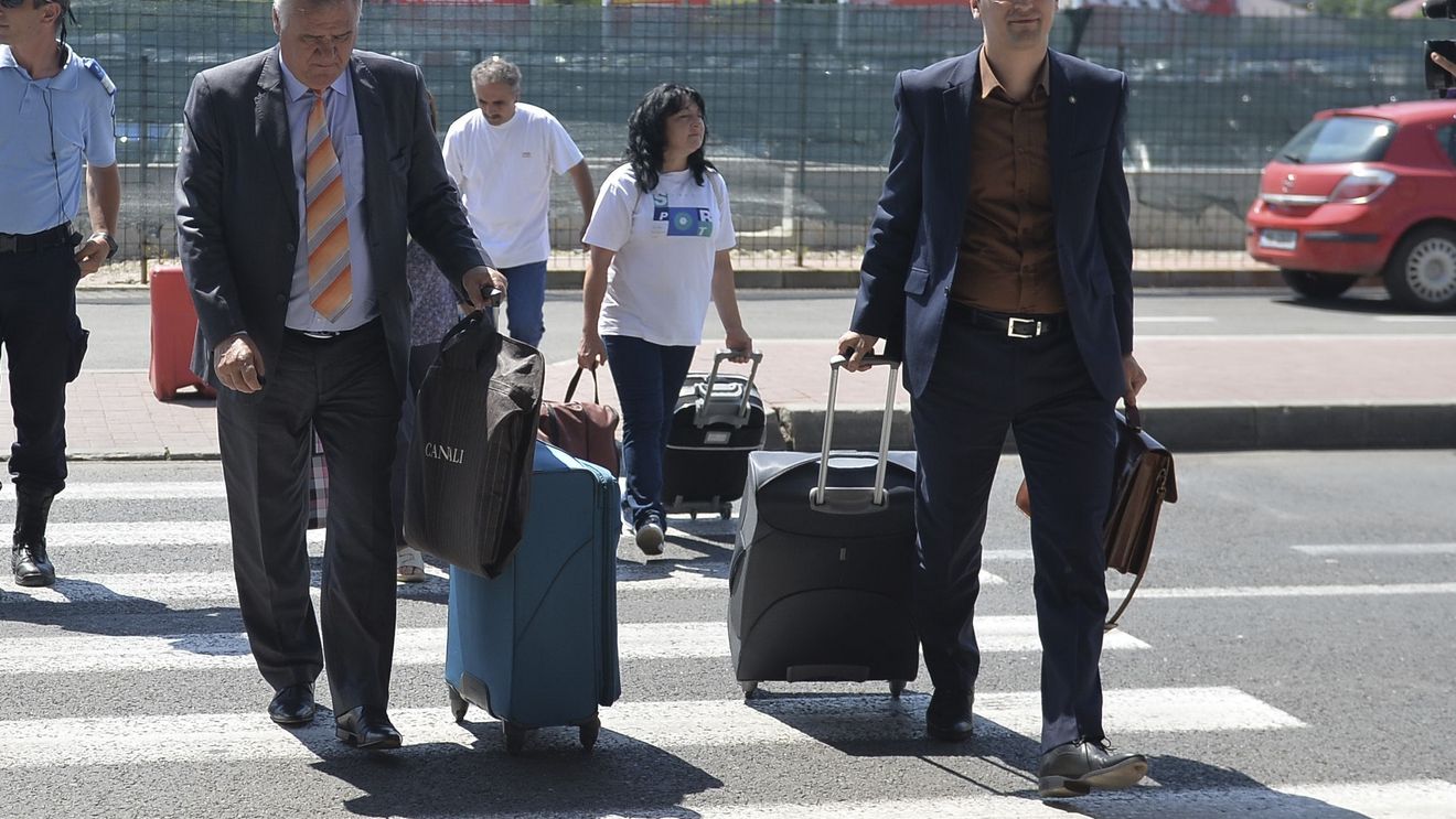 EXCLUSIV | Gata și "Perla coroanei": Burleanu cere dezafilierea definitivă a propriilor cluburi, după trei ani în care au funcționat fără acte. Câte milioane de euro a cheltuit ilegal FRF cu acest proiect | ACTE