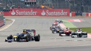 Webber, "dublă" în Regat!** Australianul a câștigat la Silverstone după ce l-a depășit pe Alonso cu cinci tururi înainte de final