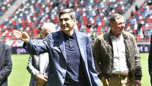 Cum și-a dat demisia Victor Pițurcă de la FCSB din cauza lui Gigi Becali. Povestea, spusă din interior de omul „Satanei”: „Ne-a chemat pe mine, pe Dorinel Munteanu, pe Mirel Rădoi și pe Florentin Dumitru și ne-a zis asta”