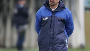 Șunda:** "CFR poate lua titlul"