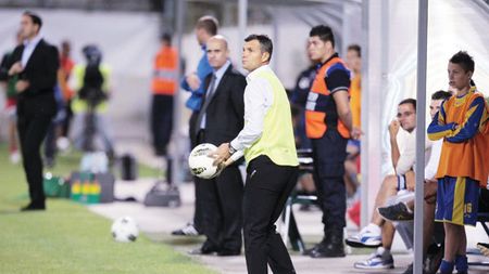 Nu recunoaște din superstiție!** Sabău este foarte aproape de Rapid! Lista de jucători cu care ar putea veni în Giulești