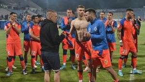 Fostul căpitan de la FCSB, prezent la echipa națională, nu a uitat de unde a plecat: „Le țin pumnii de fiecare dată”. Ce spune despre șansele la titlu