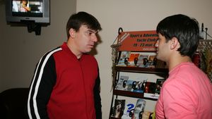 Tragedia lui Prodan, descrisă de soția acestuia: "I s-a făcut rău, a avut spasme, apoi s-a învinețit brusc. Moartea a fost violentă. I-a explodat inima în piept". Prima ambulanță ajunsă la pacient nu avea medic