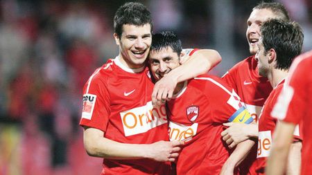 Dinamoviștii, premiați de fani! Declarația zilei: "Nu am nopți dormite câte goluri au Danciu și Niculae împreună"