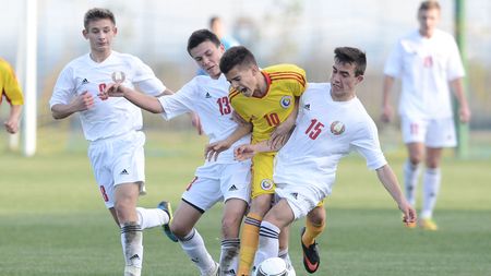 Primul meci oficial, primul eșec. Naționala U17 a debutat cu stângul în grupa de calificare la Turul de Elită, 1-2 cu Cehia. Indicațiile lui Răducioiu: "Ianis, Ianis, Ianis!"
