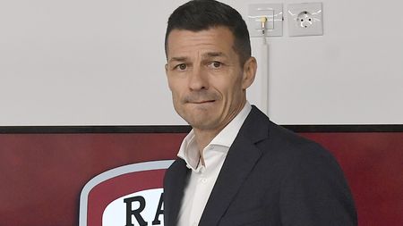 În ce situație ingrată îl prinde pe antrenorul Rapidului startul de sezon în Superliga: „Am vorbit cu Costel Gâlcă și l-am simțit, vrând-nevrând...”. EXCLUSIV