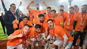 Mutare de ultimă oră făcută de revelația Corvinul Hunedoara după ce a ales să joace în Europa League. EXCLUSIV