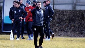 PLANUL lui Ilie Stan: "Muncă, muncă și iar muncă!"** 5 noutăți și 3 absenți la Steaua! Ce s-a întâmplat la reunire