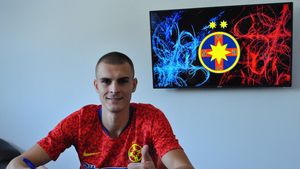 E oficial! Un nou transfer reușit de FCSB, chiar înaintea play-off-ului de Europa League. FOTO | Vicecampiona a semnat un fotbalist de 1,3 milioane de euro