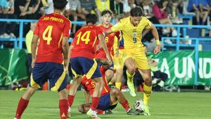 Atacantul dorit de Becali şi Varga e plin de bani! Tatăl lui Jason Kodor e un bogătaş, cu afaceri de milioane de euro în Bucureşti. SPECIAL