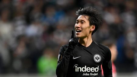 Jucătorul momentului din UEFA Europa League este Daichi Kamada! Cerințe SBC, recompense, dată de expirare & ultimele informații despre jucător