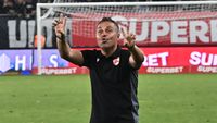 Florentin Petre, chemat la Comisie după meciul cu FC Argeș. Secundul lui Kopic este citat, luni, la FRF