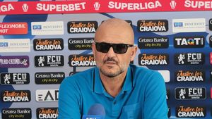 Adrian Mititelu, anunț bombă: a schimbat din nou antrenorul la FC U Craiova! Tehnicianul revine în Bănie și de marți va conduce antrenamentele