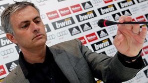 Mourinho, lăudat de Perez:** "Nu există nicio îndoială că e numărul unu în lume"