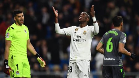 Disputa "a fost sau nu penalty" în duelul Real Madrid - Real Sociedad ia amploare. Jucătorii se întrec în declarații și demonstrații pe site-urile de socializare. "Mi se pare incredibil că ei nu au verificat" | FOTO 