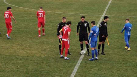 Farul, scrisoarea deschisă către CCA față de arbitrul Mircea Ardelean, pe care îl acuză că influențează lupta pentru promovare. Solicitarea ”marinarilor”