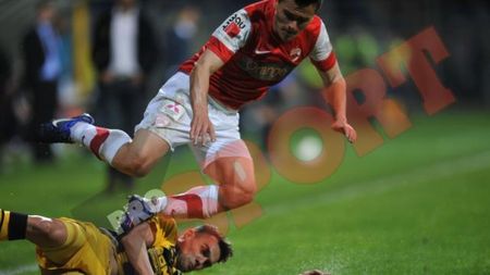 "Câinii" puteau să-l lase pe drumuri pe Giovani :) "Mi-aș fi pus CASA la pariuri că nu pierd azi! Dinamo campioană? Asta ar fi CULMEA"