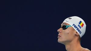 Ce porecle avea David Popovici în copilărie și de ce și-a luat un telefon Nokia 1100