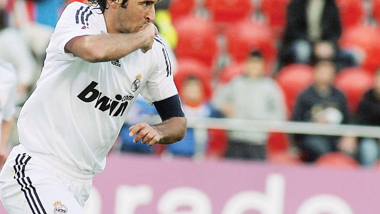 VIDEO Cu călcâiul în „Club 500"