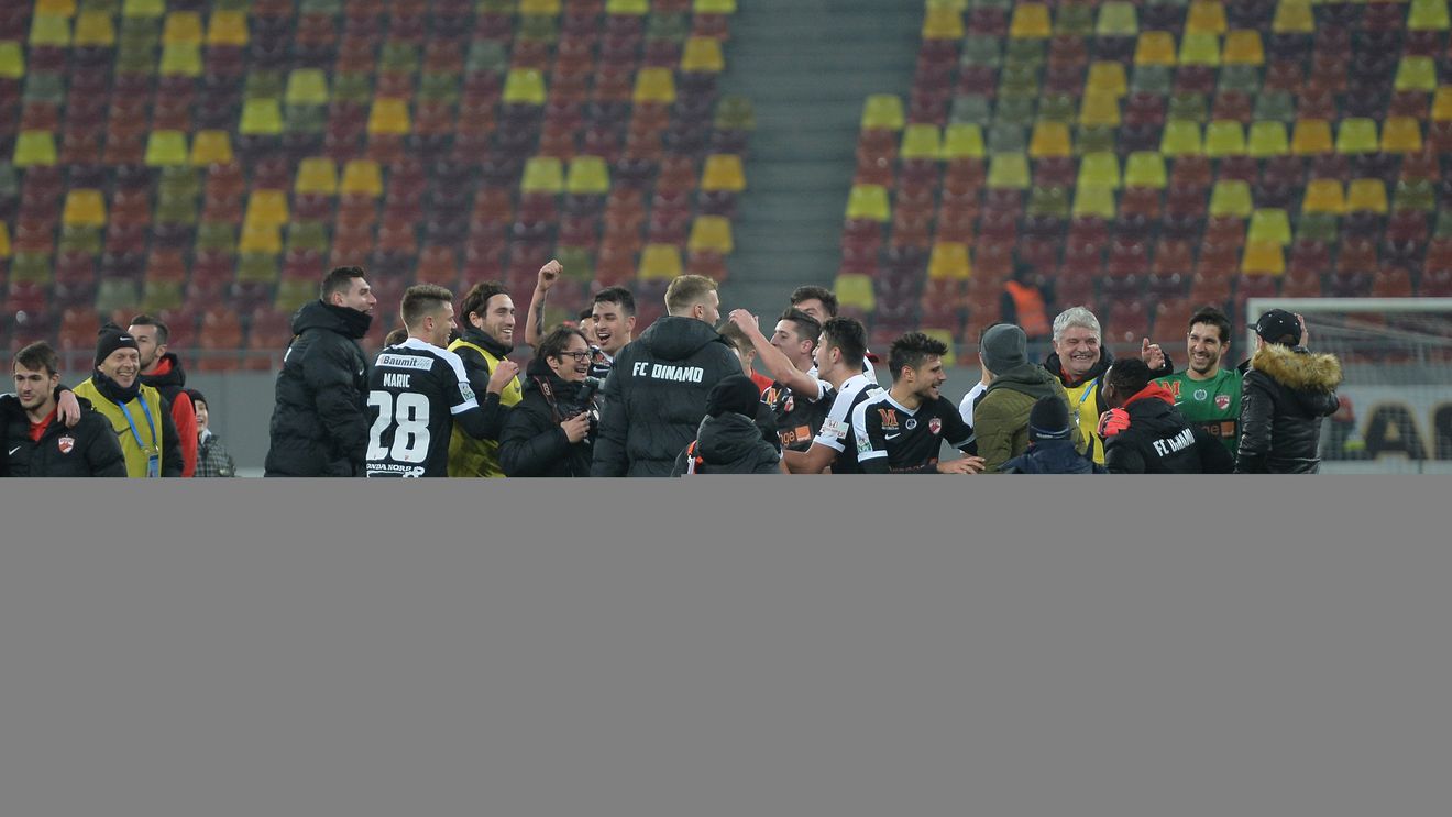 FOTO | Derby-ul ironiilor. Cum și-au "taxat" dinamoviștii marea rivală