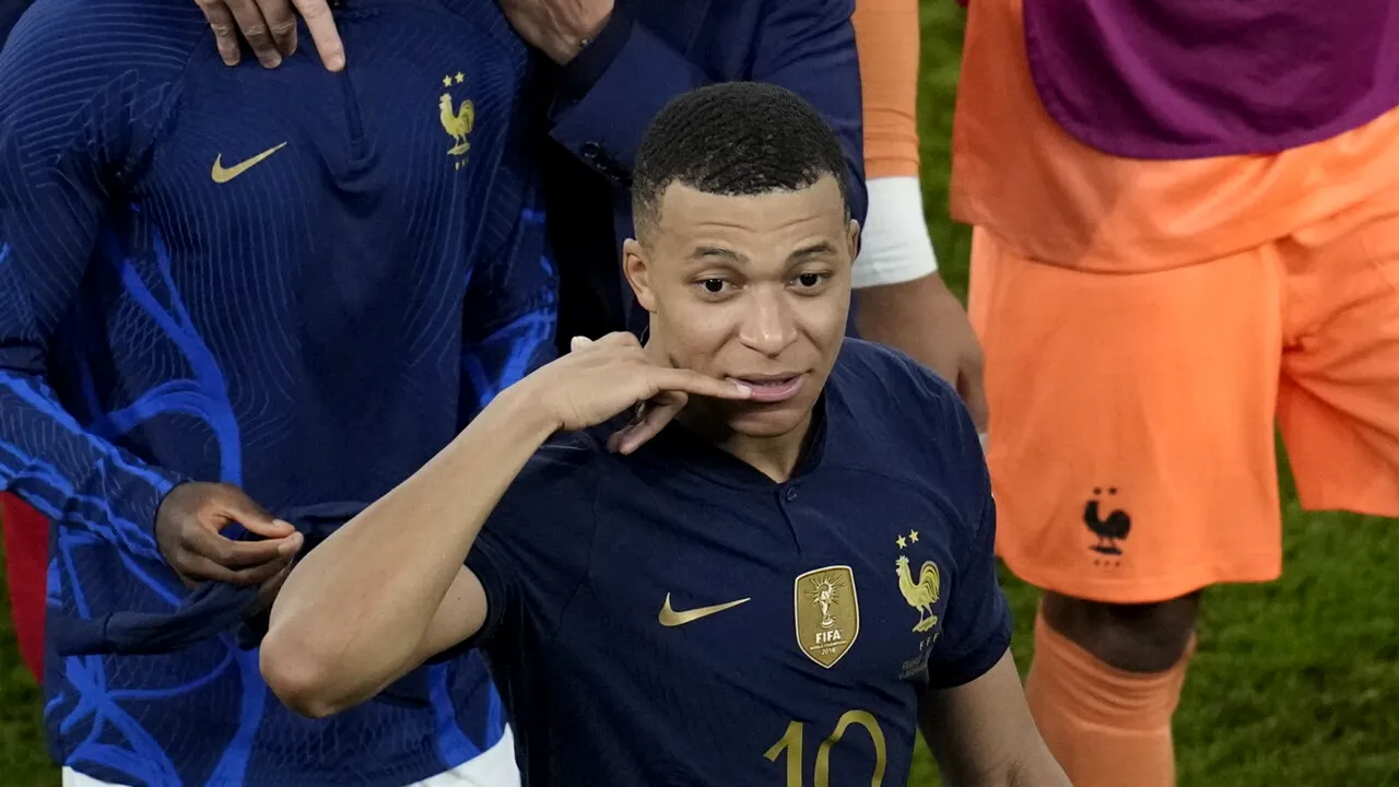 Kylian Mbappe a intrat definitiv în istoria Campionatului Mondial! Superstarul francez a reușit cea mai rapidă „dublă” dintr-o finală: în câte secunde a redus la tăcere suporterii argentinieni de pe Lusail Stadium!