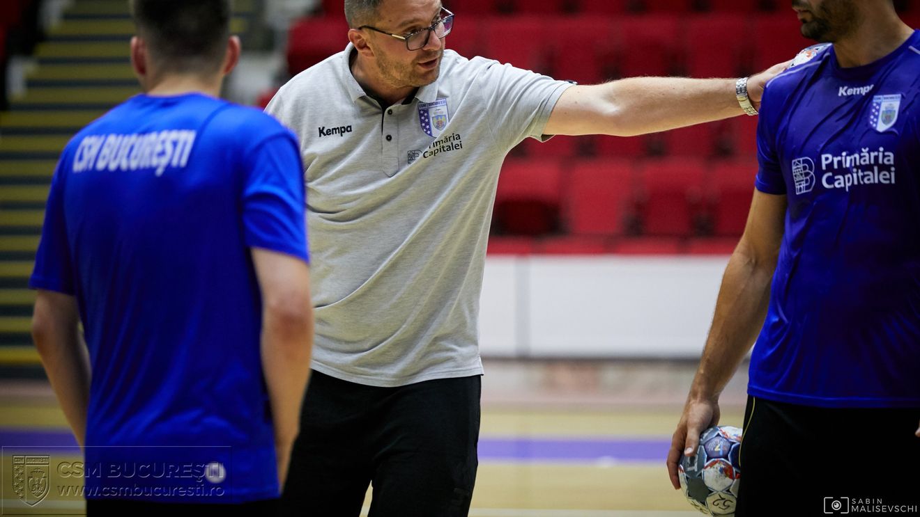 CSM București a schimbat strategia din temelii la handbal masculin! Antrenorul a fost promovat din propria pepinieră, iar la echipă au mai rămas doar patru jucători străini