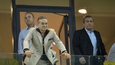 Becali, "demascat" în direct la TV după ce l-a "mitraliat" pe Dică: "E resemnat! Să nu vă închipuiți că nu-și dă seama ce face"