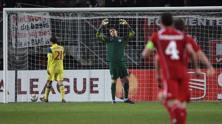 Tătărușanu nu e singur în fața tirului după meciul cu Twente:** "Cei care au refuzat să intre în cantonament, cei mai slabi!" Al doilea vinovat văzut de "Tata Puiu"