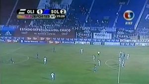 VIDEO** Gol superb! Șut direct la vinclu de la centrul terenului