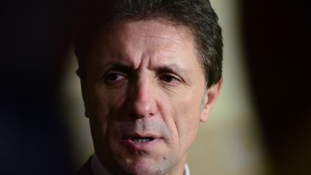 Mărturia lui Gică Popescu: "Nu dau vina pe nimeni pentru ce s-a întâmplat în viața mea! Toți greșim și trebuie să ne asumăm!" De ce nu mai candidează la FRF și problema "lucrărilor științifice"