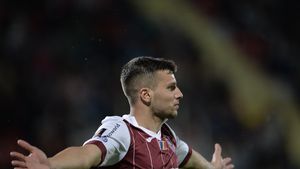 Dan Petrescu vrea să bată Dinamo, cu rezervele. "Trebuie să riscăm. Butean va juca de la început". Când revine George Țucudean